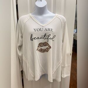 Cato Fashion White Long Sleeve Top with Leopard Print Lips